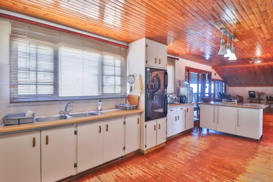 10 Bedroom Property for Sale in Dana Bay Western Cape